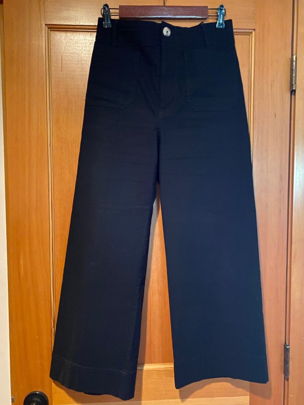 Maeve Collett Cropped Black Pants. Size 28/6 Anthropology